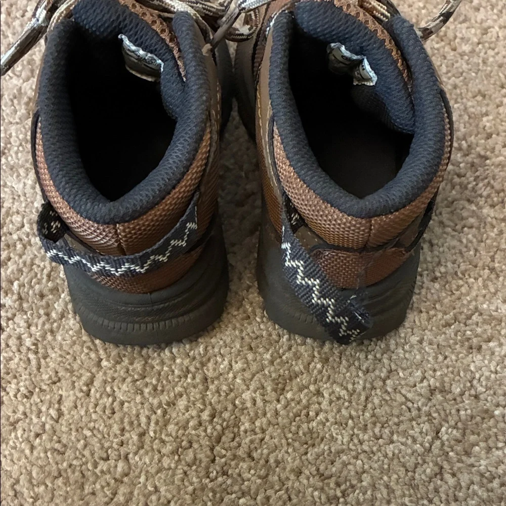 OshKosh B'gosh Vuelta Hiker Brown Kids Boots